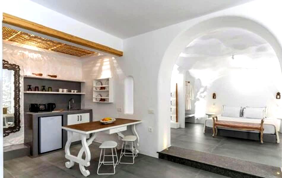 Numa Santorini